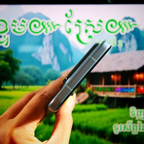 Xiaomi 15 Pro 5G (វ៉ៃដូរបាន)មានធានាច្បាស់លាស់ត្រឹមត្រូវ