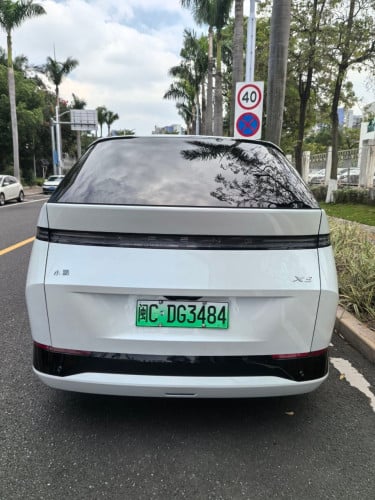 Xpeng X9 2004 Version 702km Max