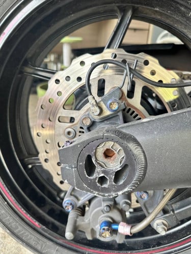 Z1000ឆ្នាំ15