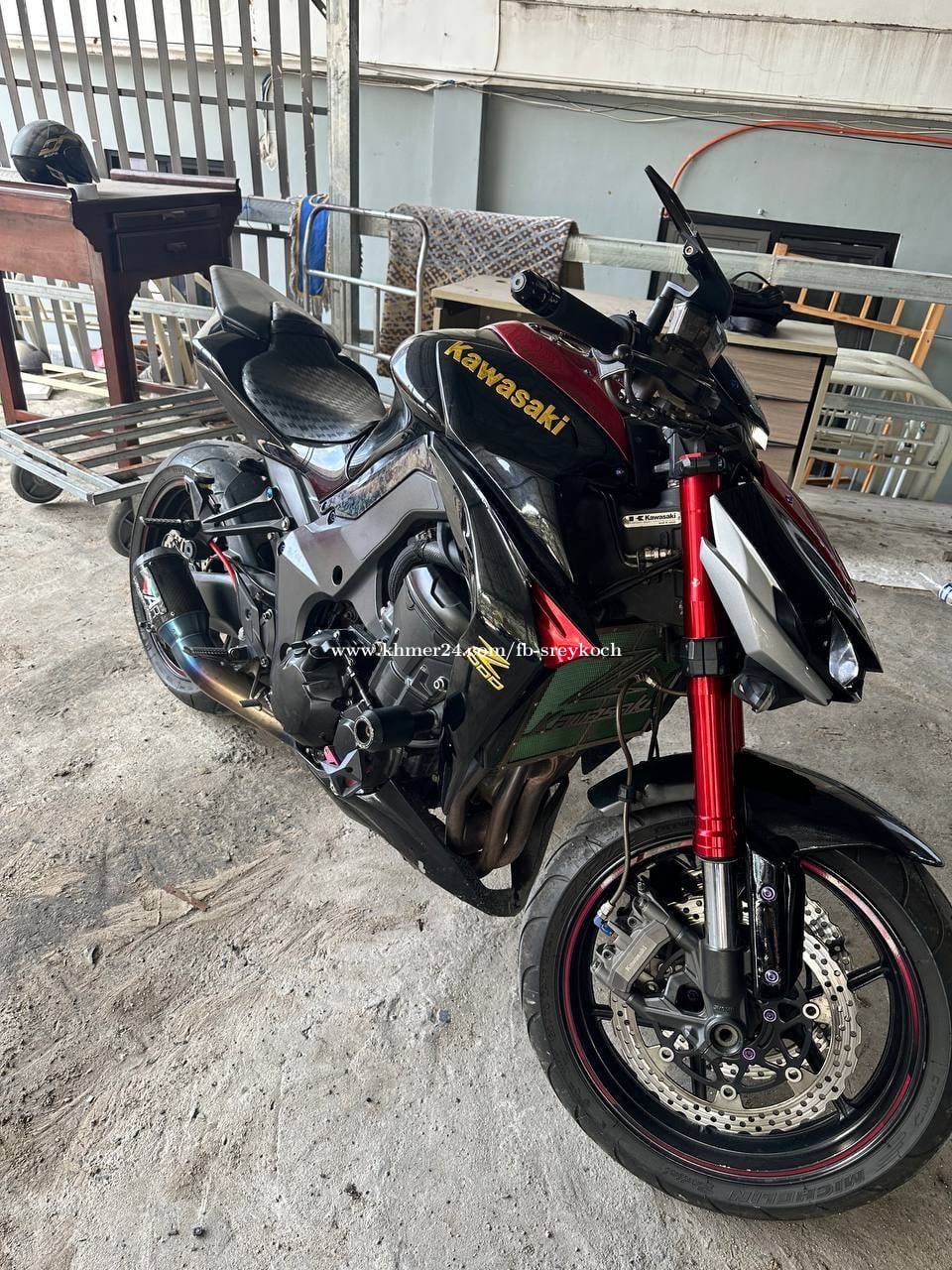 Z1000ឆ្នាំ15