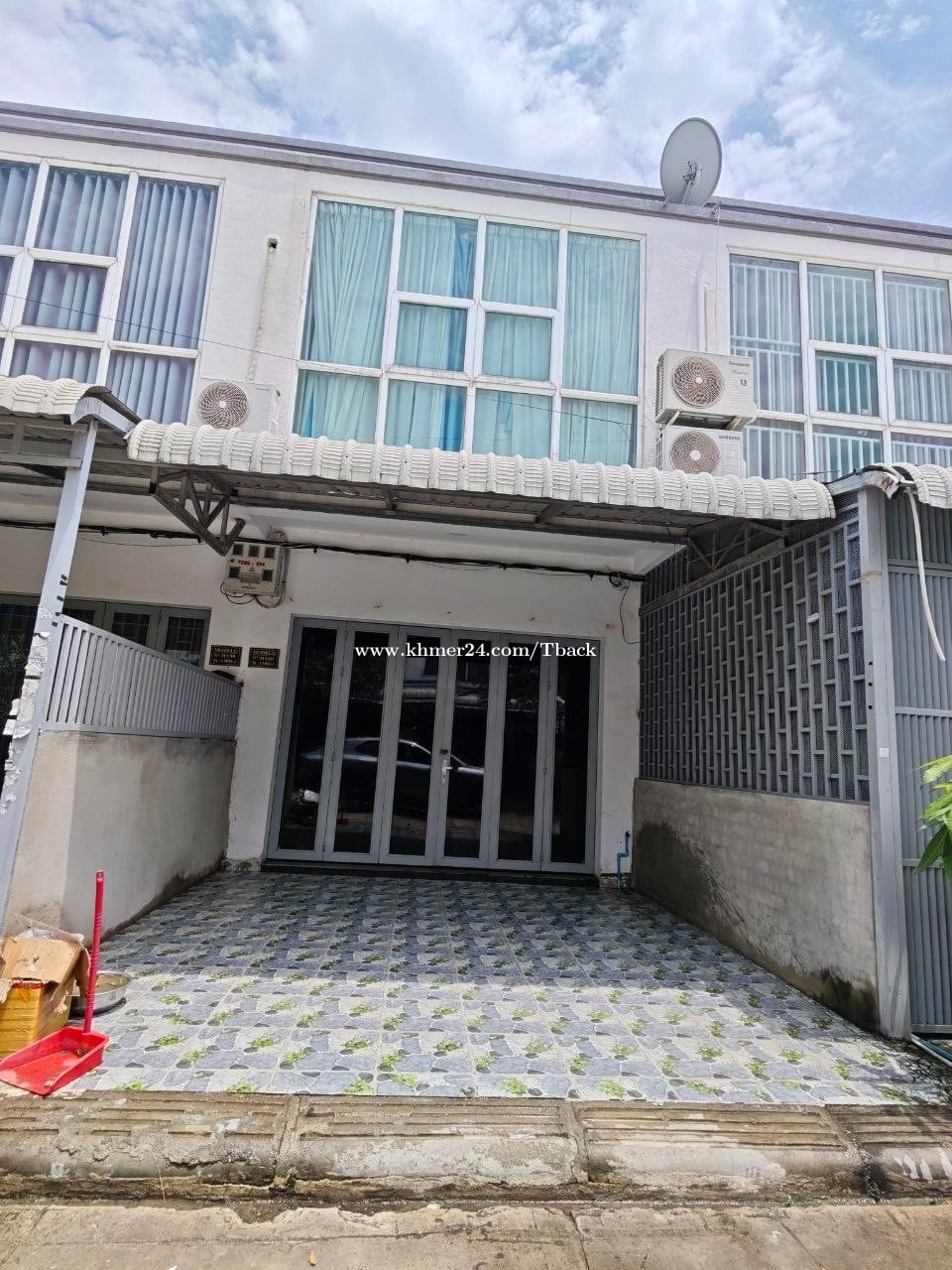 ផ្ទះល្វែងសំរាប់លក់ ឬជួល | Flat House for sale or rent