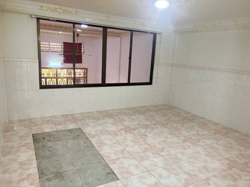 ផ្ទះល្វែងលក់បុរីអមនៈ