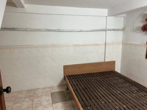 ផ្ទះល្វែងលក់បុរីអមនៈ