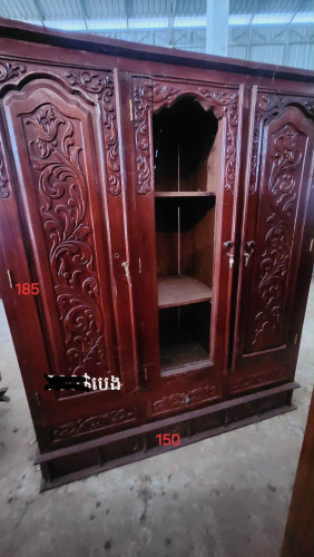 ឈើប្រណិត