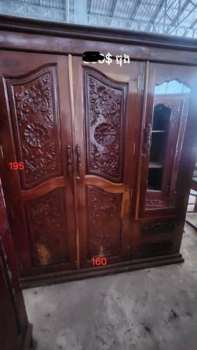 ឈើប្រណិត