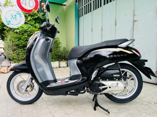 ធានាម៉ូតូស្អាតដូចរូបធានាមាសុិនមួយឆ្នាំម៉ូតូមានកាតគ្រីស្លាកលេខត្រឹមត្រូវ