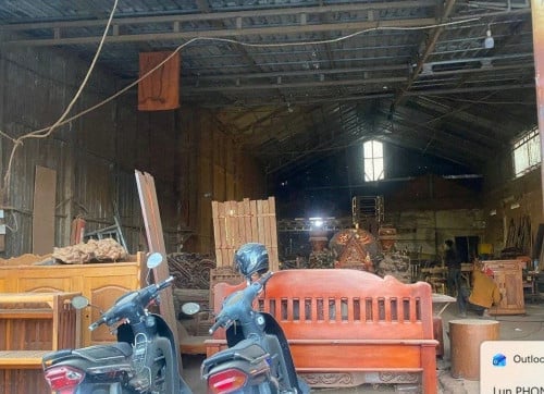 ឃ្លាំងលក់ នៅខណ្ឌកំបូល រាជធានីភ្នំពេញ!