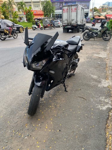 ម៉ូតូលក់
