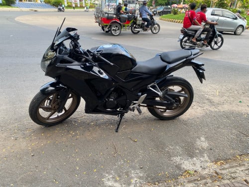 ម៉ូតូលក់