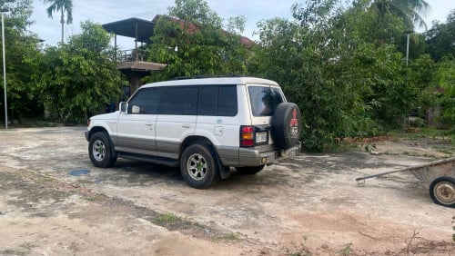 ឡានលក់