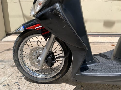 ម៉ូតូលក់​