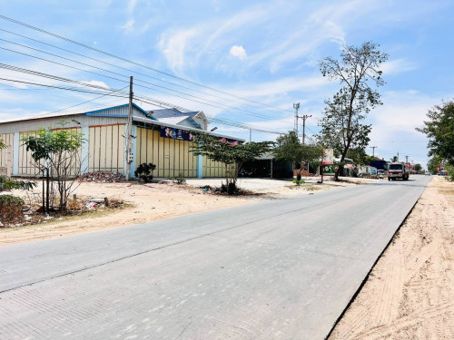 ដីលក់បន្ទាន់ អាចបេីកអាជីវកម្មបាន