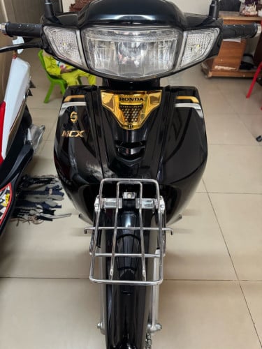 លក់025