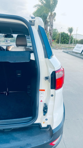 រថយន្តខ្លាញ់គោ1ទឹក Ecosport year 020 មហាថ្មីទឹកថ្នាំហ្សុិទាំងអស់ម៉ាសុិនប្រអប់លេខគ្រឿងក្រោម ល្អ