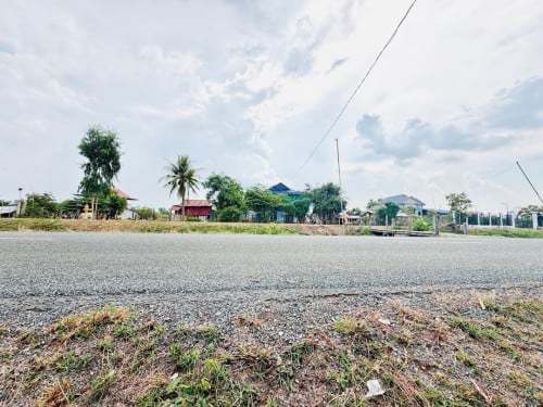 ដីលក់លើផ្លូវ141(ផ្លូវរដ្ឋ40ម៉ែត)