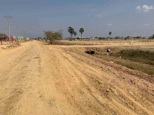 ដីលក់បន្ទាន់ លក់ធូរជាងទីផ្សារខ្លាំង តម្លៃ 17000 ម្ចាស់ដើមផ្ទាល់
