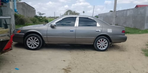 ឆ្លាម 1997 លក់ប្រញ៉ាប់ 5200$ ចរចា ឡានរៀបចំរួច ស្អាតអត់បុក សាច់ដែកល្អ ថ្នាំជួសតិចតួច ឡានអ្នប្រើផ្ទាល់