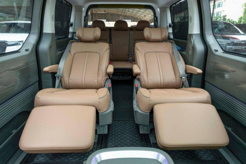 𝐇𝐲𝐮𝐧𝐝𝐚𝐢 𝐒𝐓𝐀𝐑𝐈𝐀​ 𝐋𝐨𝐮𝐧𝐠𝐞​​ 7seats