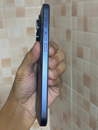 15Pro Max សំណុំហ្សីនណែន 98% LLA 256gb