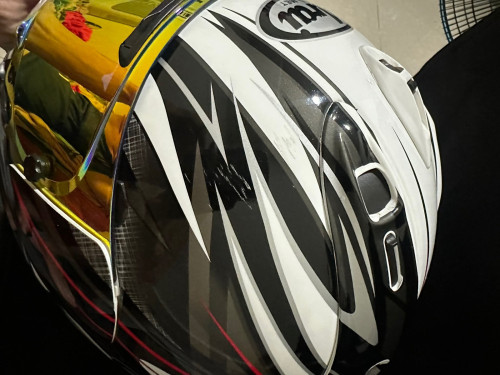 មួក Arai Rx7 ថ្មី99%ពាក់បានពីដង