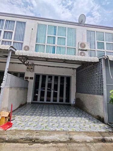 ផ្ទះល្វែងសំរាប់លក់ ឬជួល | Flat House for sale or rent