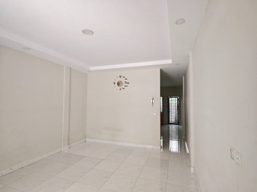 ផ្ទះល្វែងសំរាប់លក់ ឬជួល | Flat House for sale or rent