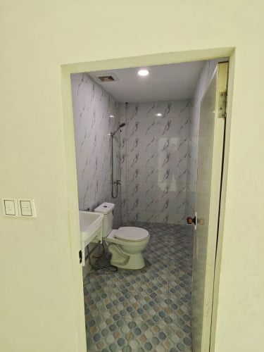 ផ្ទះល្វែងសំរាប់លក់ ឬជួល | Flat House for sale or rent