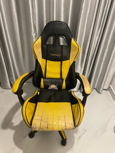 លក់gaming chair ឈប់ប្រេី