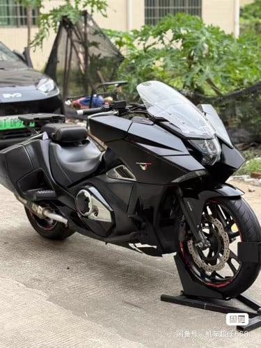 ឡានគំនិតត្រីឆ្លាមធំ Honda DN-01