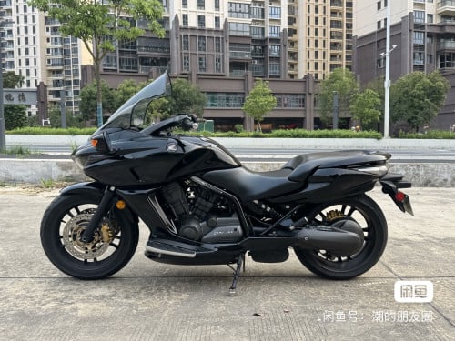 ឡានគំនិតត្រីឆ្លាមធំ Honda DN-01