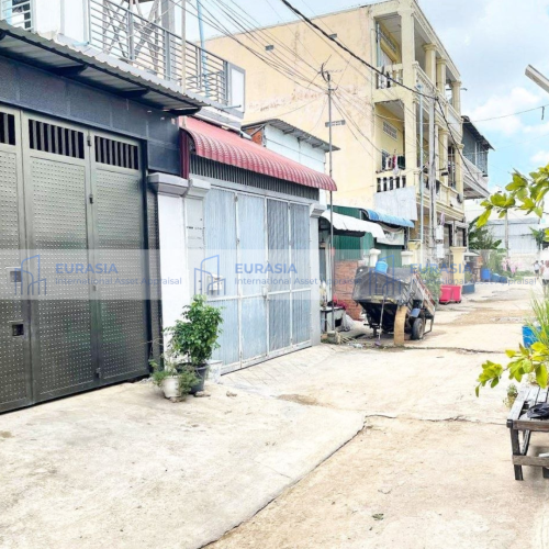 ផ្ទះសម្រាប់លក់ តម្លៃពិសេស | House FOR SALE  ទីតាំងល្អ ក្បែរព្រលានយន្តហោះចាស់ (Near Old Airport)