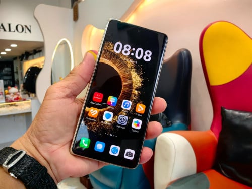 #HUAWEI  Mate X6   🍁 96% 🍁 🍁  Global . Sim 2 🍁 🍁 12GB ram + 512GB rom  .🍁 🍁  455$  🍁