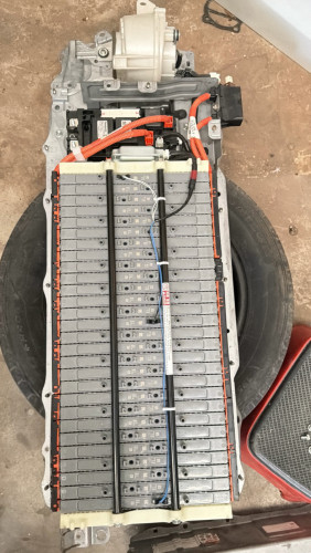 អាគុយ ​Hybrid​ឆ្នាំ​ 022 អក្សរ ​X