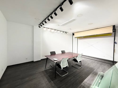 ការិយា​ល័យ​​ជួលខណ្ឌទួលគោក I Office Space for Lease at Toul Kork