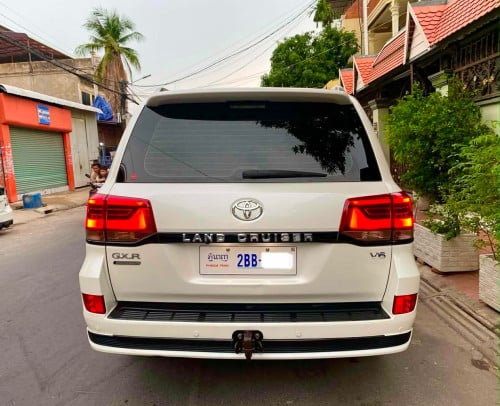 ឡានLand Cruiserឆាំ្ន2019