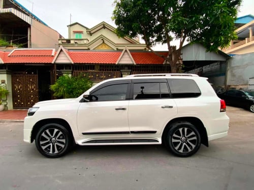 ឡានLand Cruiserឆាំ្ន2019