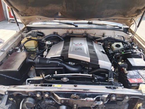 លក់បន្ទាន់ LEXUS LX470 ឆ្នាំ1999  តម្លៃត្រឹម 9900$ ចចារ