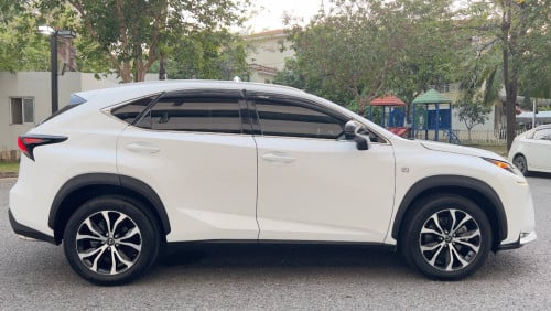 ស្តុកថ្មី NX 200T F Sport 2016 6ប៊ូតុង ប៉ុង2