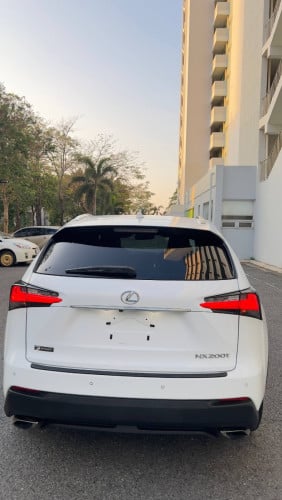 ស្តុកថ្មី NX 200T F Sport 2016 6ប៊ូតុង ប៉ុង2