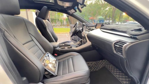 ស្តុកថ្មី NX 200T F Sport 2016 6ប៊ូតុង ប៉ុង2