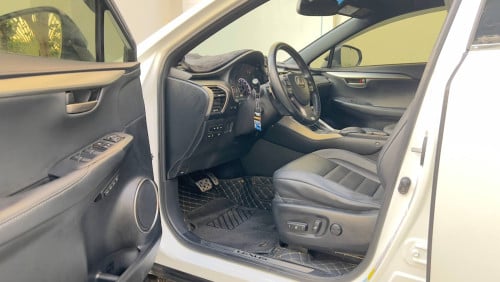 ស្តុកថ្មី NX 200T F Sport 2016 6ប៊ូតុង ប៉ុង2