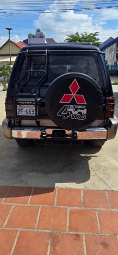 ឡានលក់ប្រញាប់លុយ pajero 1993 ម៉ាស៊ីនម៉ាស៊ូត អូតូកាពីតាស ធានាឡានស្អាតនៅថ្មី