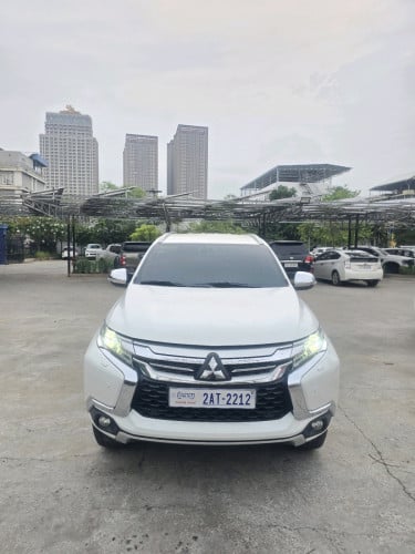 មែអាថ្មី Pajero sport017 ហ្វូលពេញ 7កៅអី 3ជួរ ស៊ីម៉ាស៊ូត 7លីត្រ