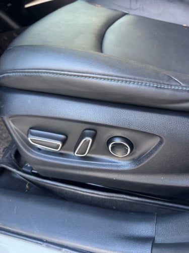 លក់ឡានPrius016 option4 touring advance fulll option ឡានថ្មី 10មុឺនមៃ