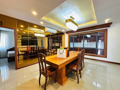វីឡាឃ្វីន (កែង) Queen ក្នុងបុរី ជីបម៉ុង 598​ ផ្លូវឯកឧត្តមជាសុផារ៉ា ត្រូវការលក់បន្ទាន់ខ្លាំង