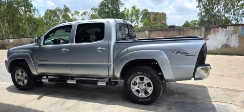 លក់​ Tacoma ឆ្នាំ​2006 ប៉ុង1 $16800 ចរចា​