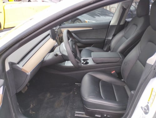 ឡានសាង Tesla Model 3 2022 motors 2 Full Option