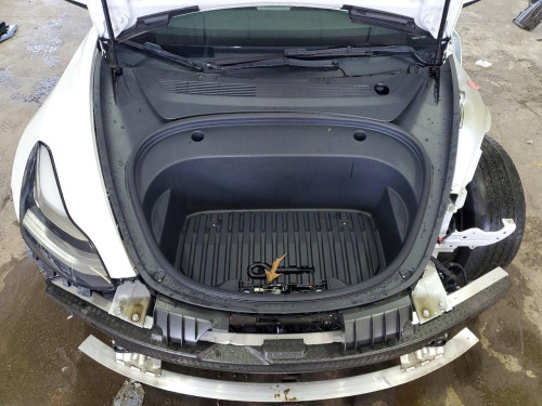 ឡានសាង Tesla Model 3 2022 motors 2 Full Option