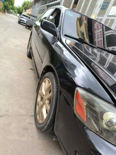 លក់​ Toyota avalon year 2000 Full options