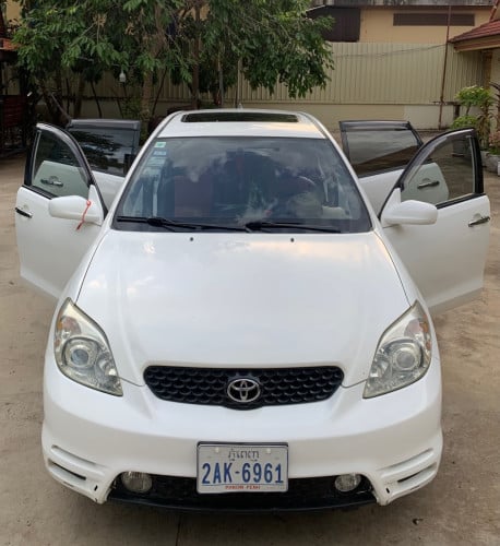 ប្រើផ្ទាល់ Toyota Corolla Matrix 2003 បើកដំបូល